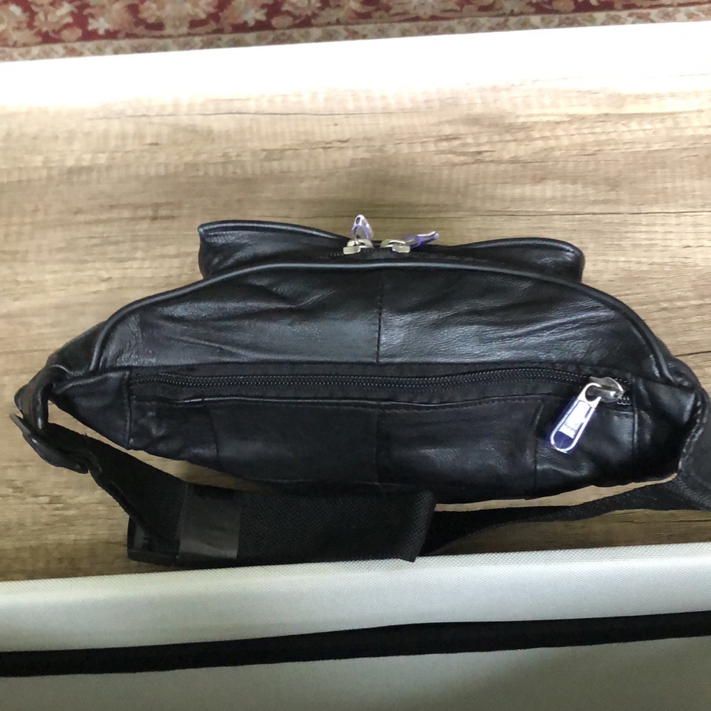 -- Leather Belt Pack — - Picture 4 of 7